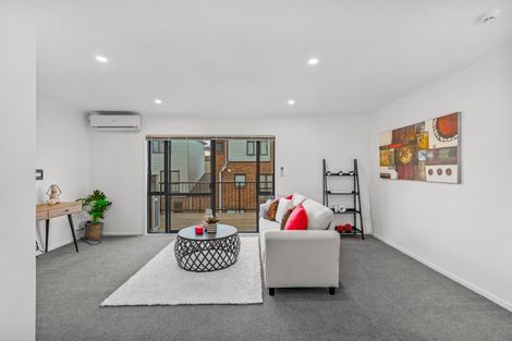 Photo of property in St Claire Village, 10/172 Mcleod Road, Te Atatu South, Auckland, 0610