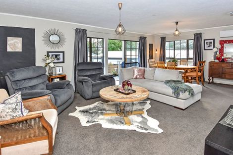 Photo of property in 30 Lorelei Place, Opaheke, Papakura, 2113