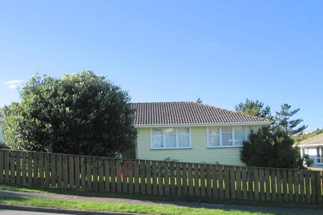 Photo of property in 5 Takapuwahia Drive, Takapuwahia, Porirua, 5022