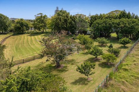 Photo of property in 786 South Head Road, South Head, Helensville, 0874