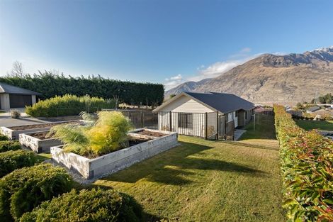 Photo of property in 6 Batsford Lane, Lower Shotover, Queenstown, 9371