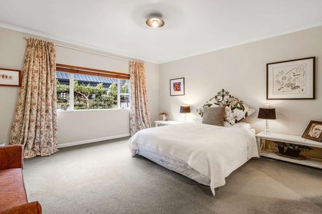 Photo of property in 42 Manapouri Crescent, Hokowhitu, Palmerston North, 4410