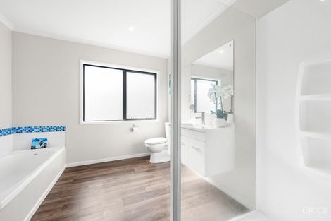 Photo of property in 38 Te Kaeaea Crescent, Wallaceville, Upper Hutt, 5018