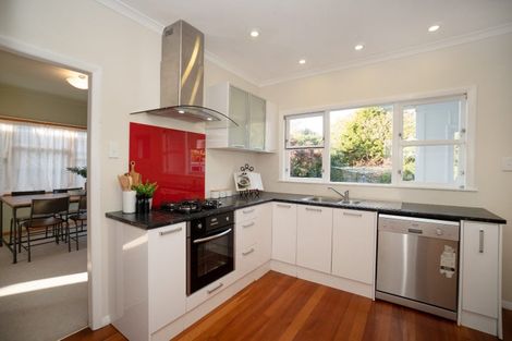 Photo of property in 6 Swansea Street, Hokowhitu, Palmerston North, 4410