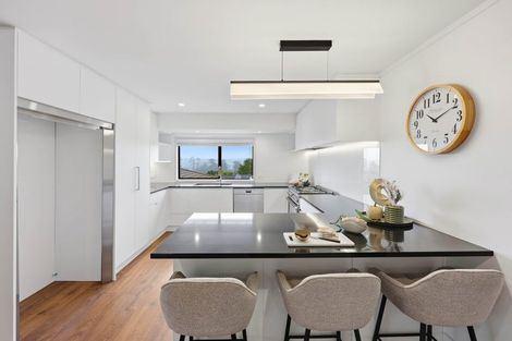 Photo of property in 5 Vintage Drive, Henderson, Auckland, 0612