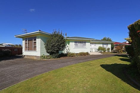 Photo of property in 128 Waihi Road, Hawera, 4610
