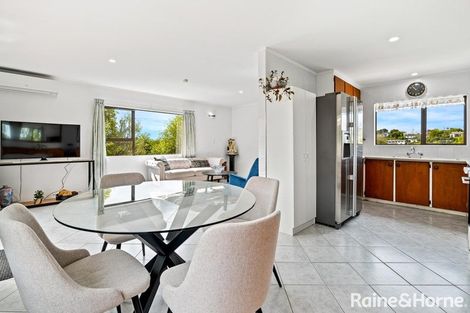 Photo of property in 2/35 Topliss Drive, Northcross, Auckland, 0632