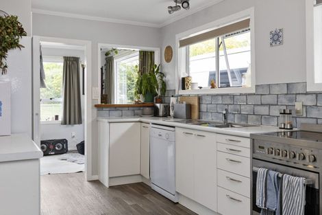 Photo of property in 11 Te Hatepe Avenue, Taupo, 3330