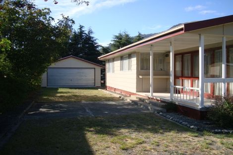 Photo of property in 23 Sutherland Road, Omarama, 9412