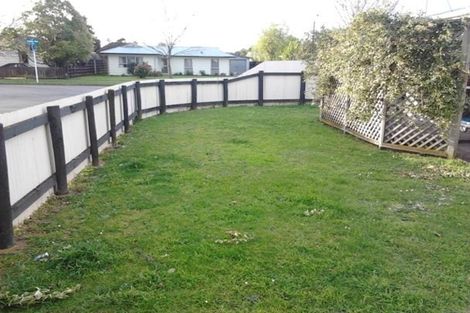 Photo of property in 1 Chatsworth Place, Highbury, Palmerston North, 4412