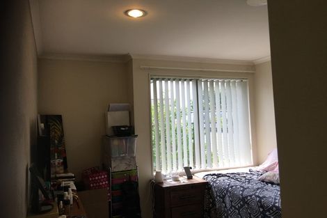 Photo of property in 71 Bruce Pulman Drive, Takanini, 2112