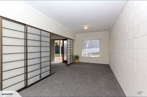 Photo of property in 12 Montana Place, Merrilands, New Plymouth, 4312