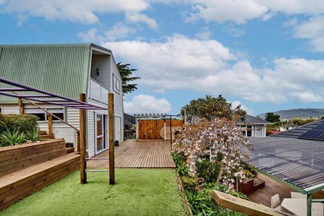 Photo of property in 118 Dimock Street, Titahi Bay, Porirua, 5022