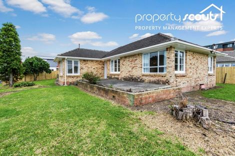 Photo of property in 16 Serjeant Street, Henderson, Auckland, 0612