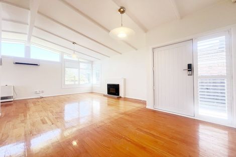 Photo of property in 64 Divich Avenue, Te Atatu South, Auckland, 0610