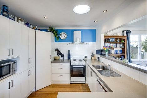 Photo of property in 1 Marshall Street, Onekawa, Napier, 4110