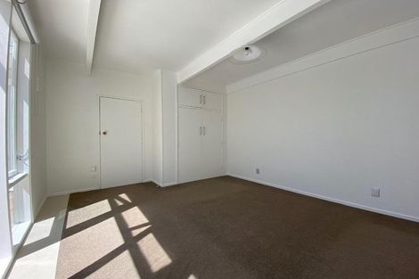 Photo of property in 3/252 Hurstmere Road, Takapuna, Auckland, 0622