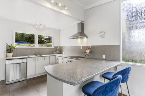 Photo of property in 22 Rosecamp Road, Beach Haven, Auckland, 0626
