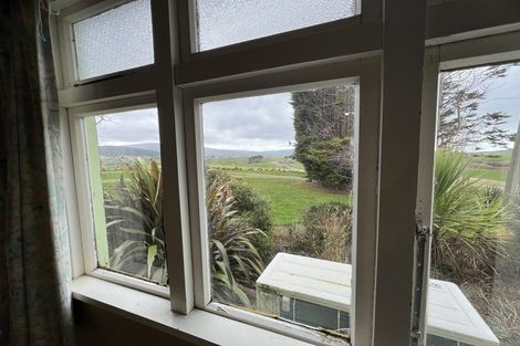 Photo of property in 2112 Orepuki Riverton Highway, Pahia, Riverton, 9881