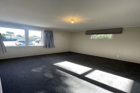 Photo of property in 4 Aronui Terrace, Kelston, Auckland, 0602