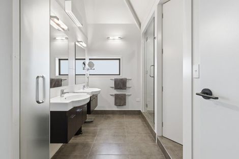 Photo of property in 670 Papamoa Beach Road, Papamoa Beach, Papamoa, 3118