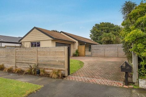Photo of property in 25 Dunbarton Street, Redwood, Christchurch, 8051