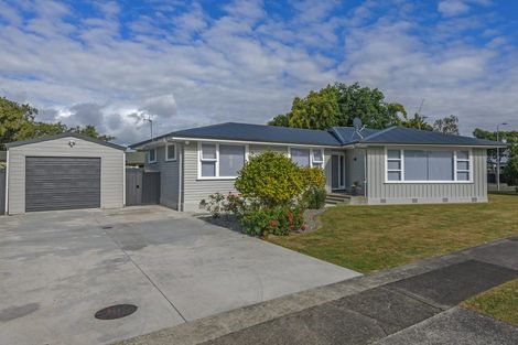 Photo of property in 2 Piper Place, Roslyn, Palmerston North, 4414
