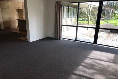 Photo of property in 215 Nixon Road, Taupaki, Henderson, 0782