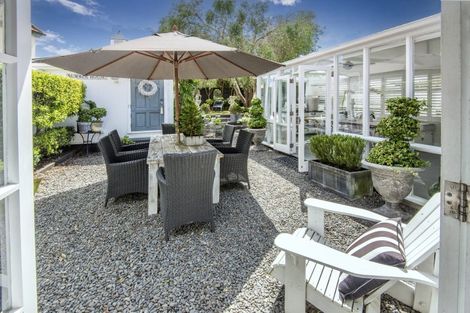 Photo of property in 10 Queens Parade, Devonport, Auckland, 0624