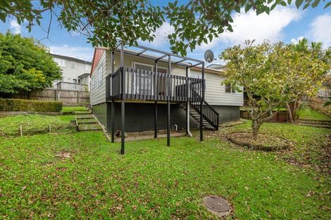 Photo of property in 2/7 Taurus Crescent, Beach Haven, Auckland, 0626