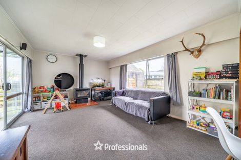 Photo of property in 4 Bexley Grove, Wainuiomata, Lower Hutt, 5014