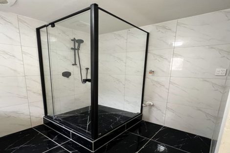 Photo of property in 575 East Coast Road, Browns Bay, Auckland, 0630