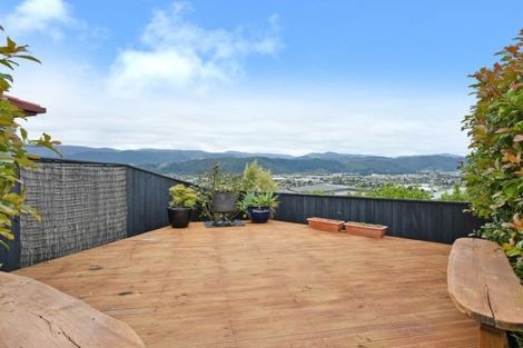 Photo of property in 9 James Nairn Grove, Riverstone Terraces, Upper Hutt, 5018