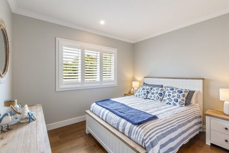 Photo of property in 7 Lamont Place, Waikanae, 5036