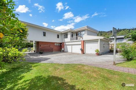 Photo of property in 44 Manuka Street, Stokes Valley, Lower Hutt, 5019