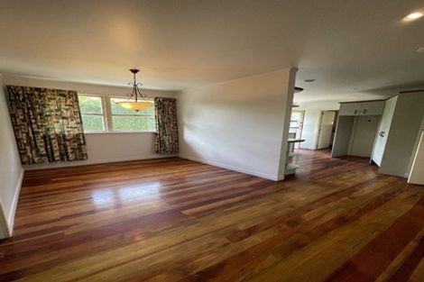 Photo of property in 18 Triangle Road, Massey, Auckland, 0614