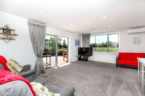 Photo of property in 318 Mountain Road, Lepperton, New Plymouth, 4373