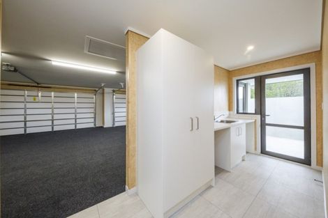 Photo of property in 5 Grand Oaks Drive, Awapuni, Palmerston North, 4412