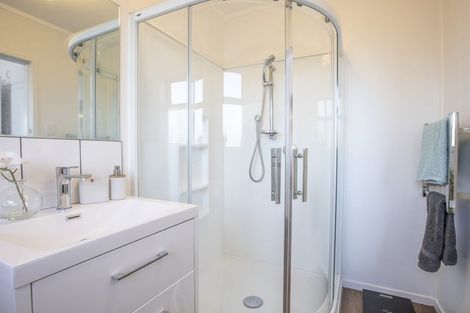 Photo of property in 2/44 Beach Road, Katikati, 3129