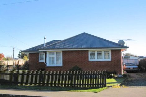 Photo of property in 1/2 Mortlake Street, Islington, Christchurch, 8042