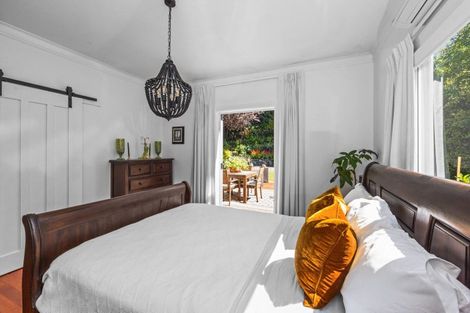 Photo of property in 6 Ormond Road, Hospital Hill, Napier, 4110