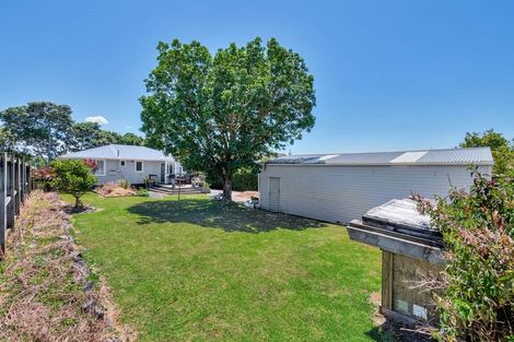 Photo of property in 42 Barrys Road, Glendene, Auckland, 0602