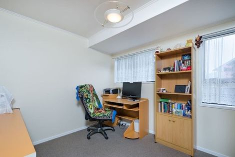 Photo of property in 16 Tatyana Place, Massey, Auckland, 0614