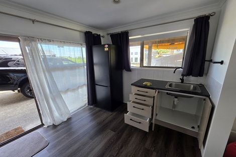 Photo of property in 25 Malvina Place, Bucklands Beach, Auckland, 2014