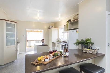 Photo of property in 28 Hair Street, Marton, 4710