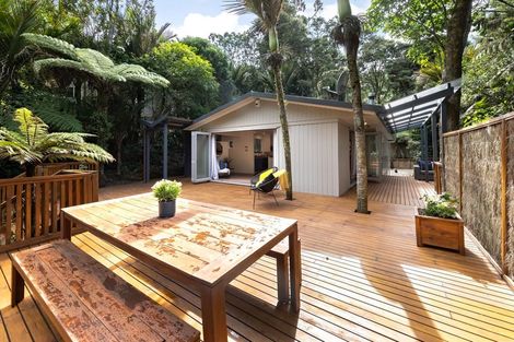 Photo of property in 47 Wood Bay Road, Titirangi, Auckland, 0604