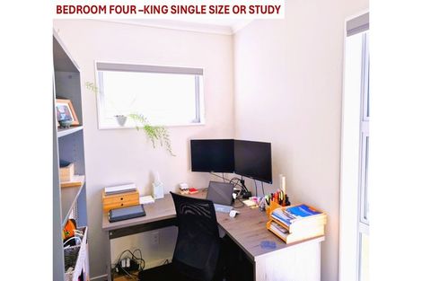 Photo of property in 155 Amesbury Drive, Churton Park, Wellington, 6037