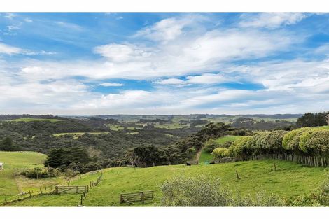 Photo of property in 125 Alf Access Road, Helensville, 0875