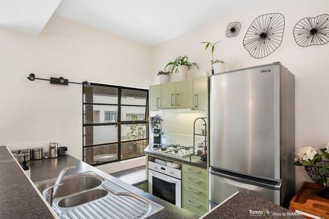 Photo of property in Anderson Apartments, 9/248 Willis Street, Te Aro, Wellington, 6011