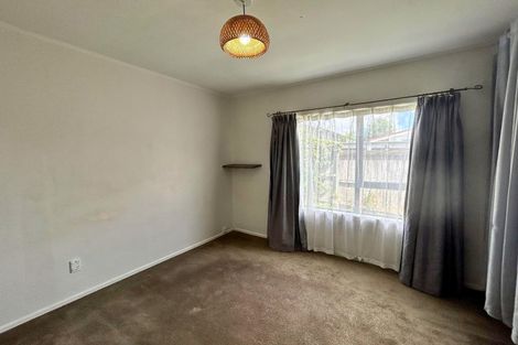 Photo of property in 2/5 Gazelle Avenue, Beach Haven, Auckland, 0626
